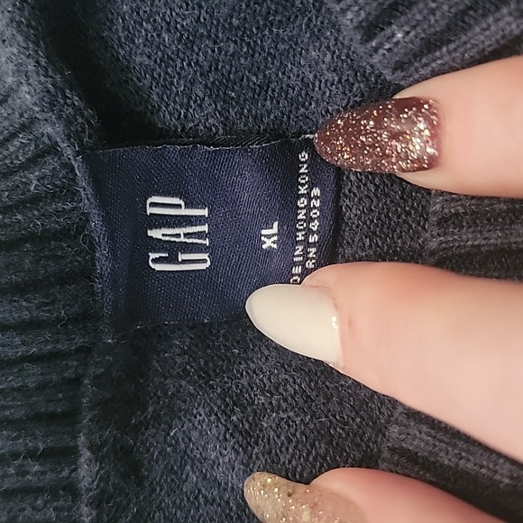 Mens gap navy sweater.  Great condition. bundle and save - Picture 3 of 3